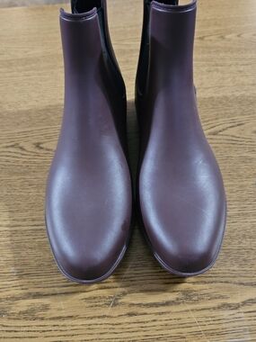 Women's Chelsea Rain Boots in Deep Burgundy